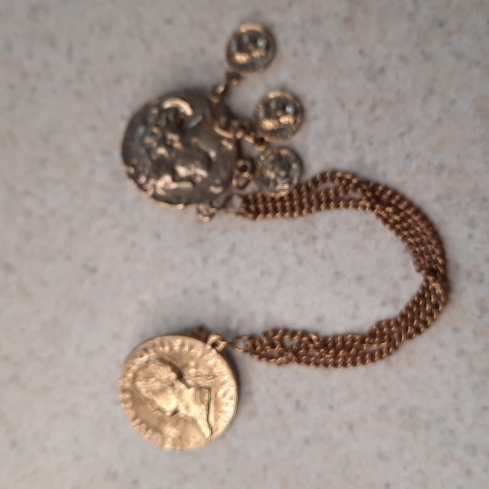 Double brooch